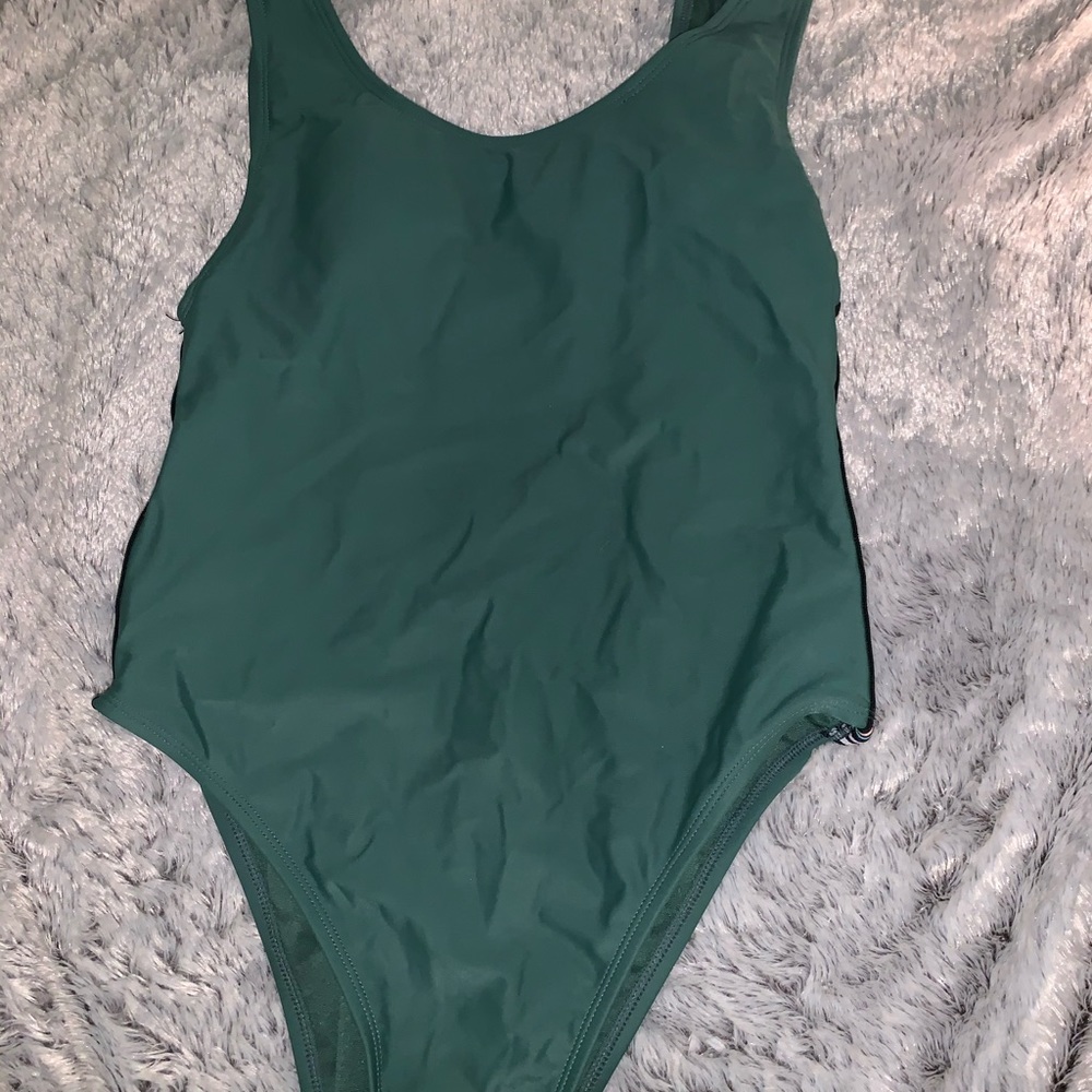 GREEN ONE PIECE STRIPES